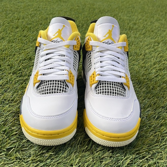 Air Jordan 4 Retro - Picture 2 of 5